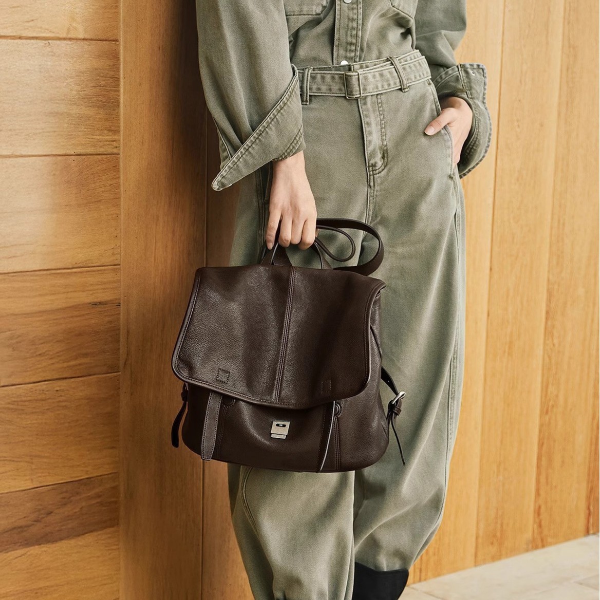 Personalized Waxed Canvas Mess - Business Backpack Brief のレビューと価格