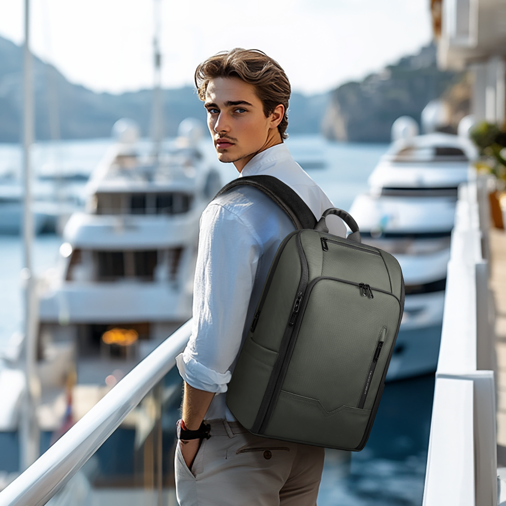 HK Business Men's Backpack 15. - Hiking Backpack Waterproof のレビューと価格