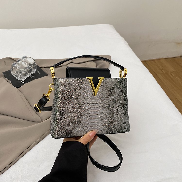 High-End Minimalist Unique Bus - Backpack Diaper Bag のレビューと価格